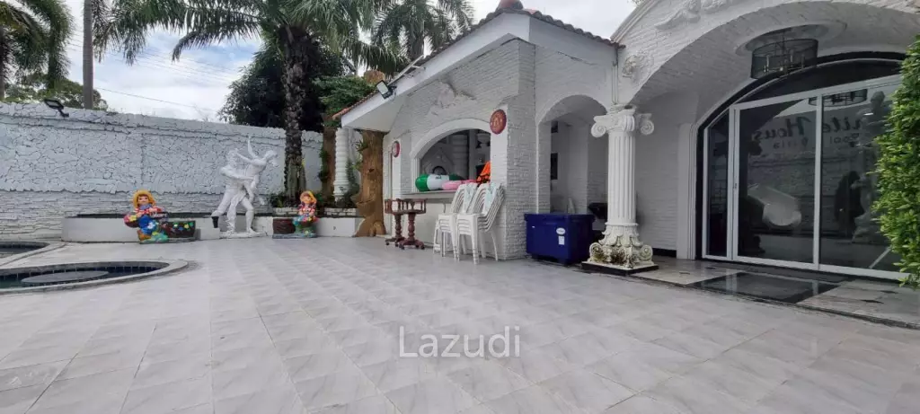 5 Bedrooms 6 Bathrooms 222 SQ.M. Baan Koon Suk