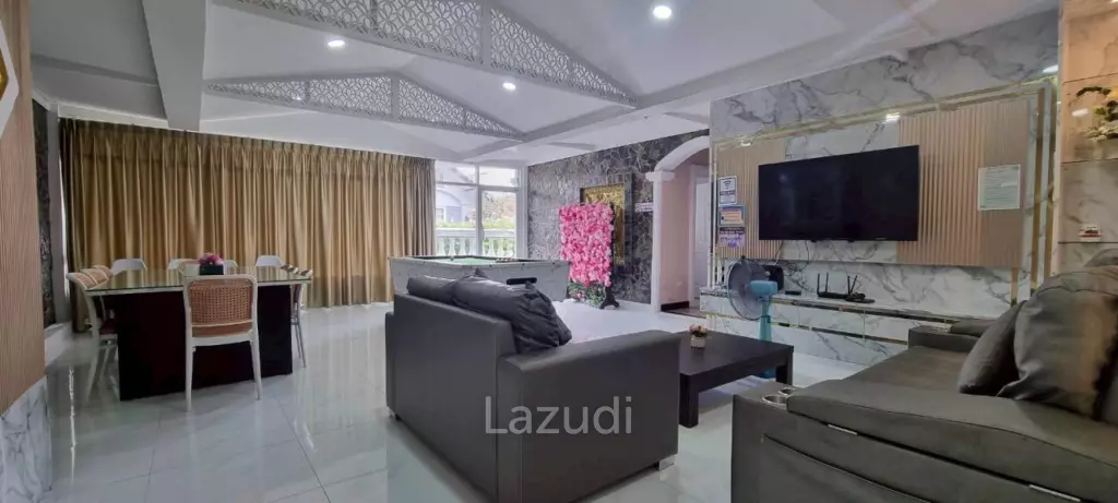 5 Bedrooms 6 Bathrooms 222 SQ.M. Baan Koon Suk