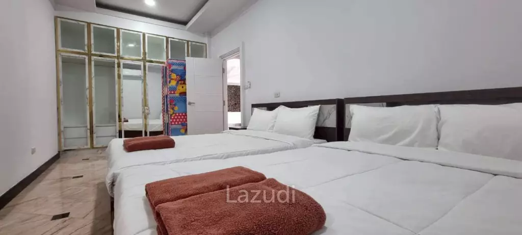 5 Bedrooms 6 Bathrooms 222 SQ.M. Baan Koon Suk