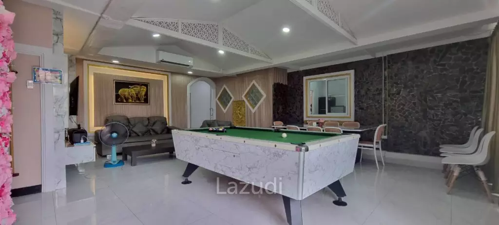 5 Bedrooms 6 Bathrooms 222 SQ.M. Baan Koon Suk