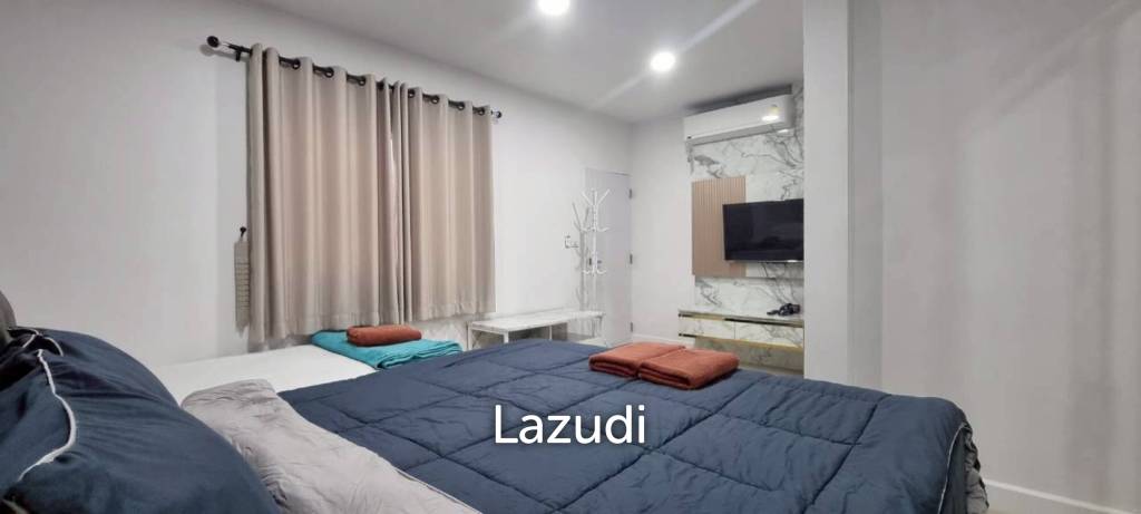 5 Bedrooms 6 Bathrooms 222 SQ.M. Baan Koon Suk