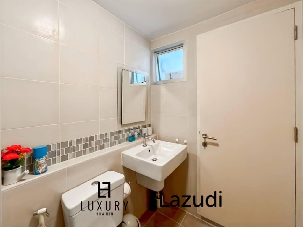 500 метров до пляжа / Круглосуточная охрана / Рядом много ресторанов и магазинов