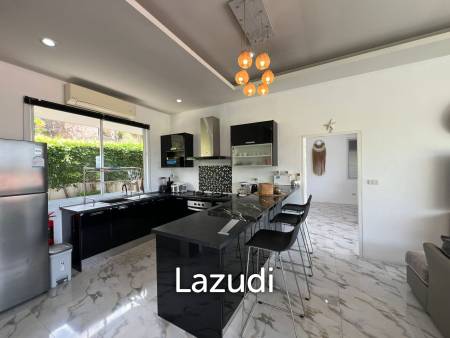 Spacious 5-Bedroom Villa with Mountain Views in Mae Nam Soi 2