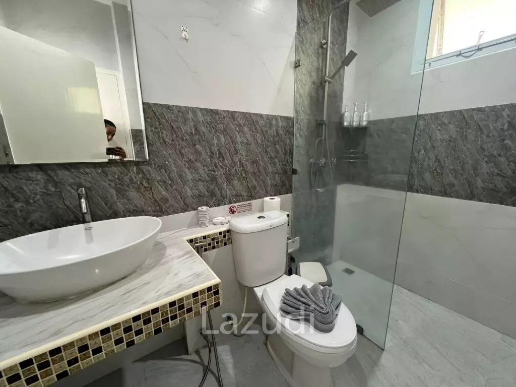 Spacious 5-Bedroom Villa with Mountain Views in Mae Nam Soi 2