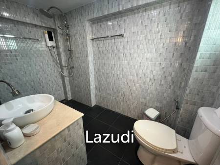 Spacious 5-Bedroom Villa with Mountain Views in Mae Nam Soi 2