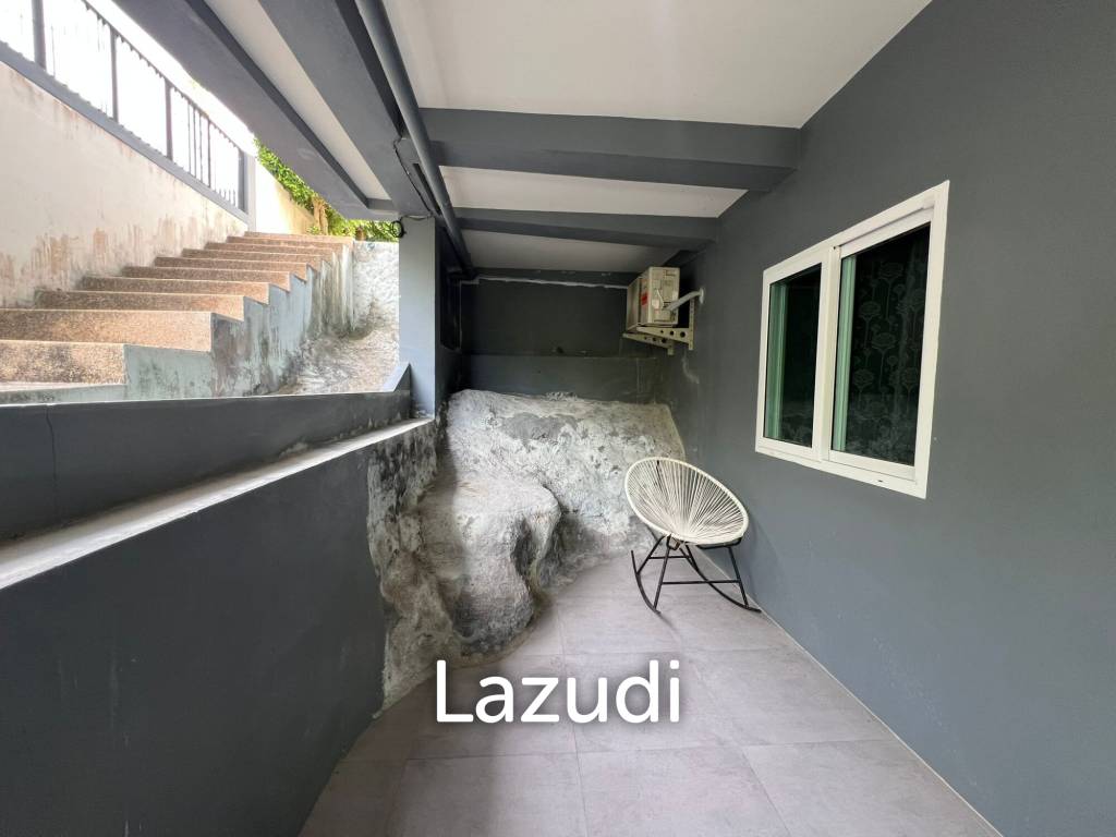 Spacious 5-Bedroom Villa with Mountain Views in Mae Nam Soi 2