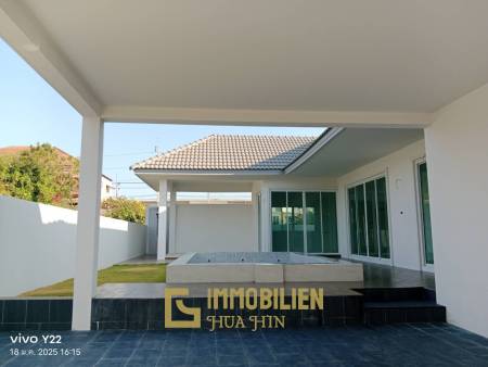 Brandneues frei stehendes Haus mit 3 Schlafzimmern in Soi 102