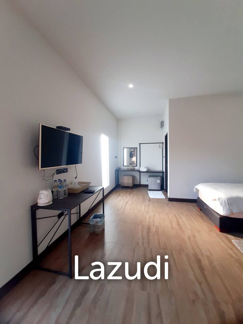 Lovely 8 Rooms Hotel For Sale Surrounded by Nature.