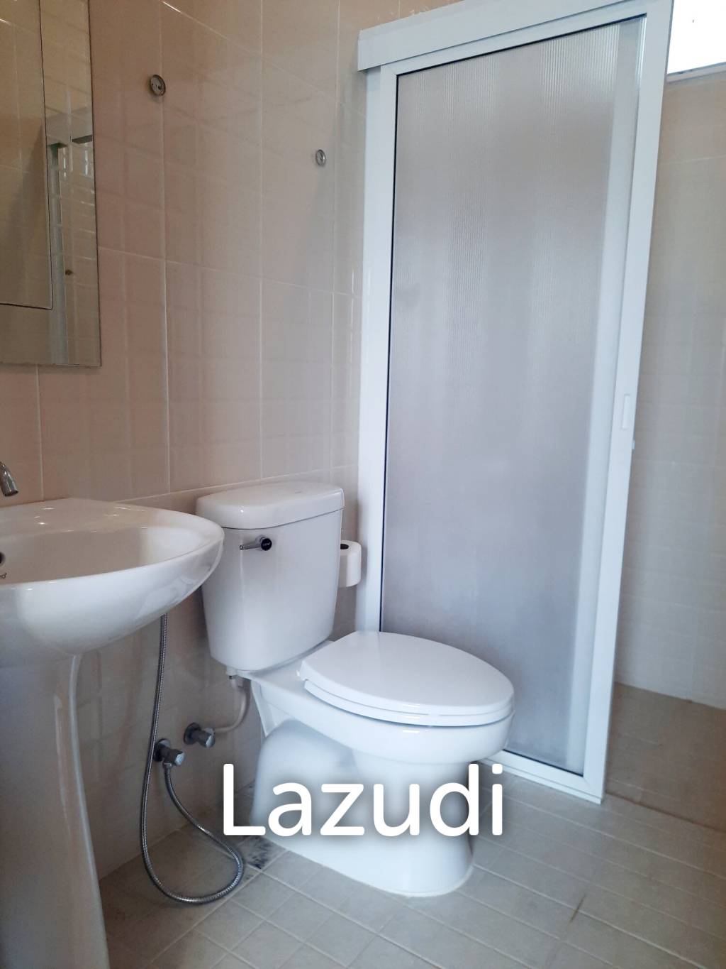 Lovely 8 Rooms Hotel For Sale Surrounded by Nature.