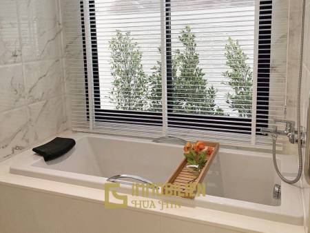 Minimalistische Villa mit 3 Schlafzimmern und Pool in Hua Hin