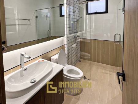 Minimalistische Villa mit 3 Schlafzimmern und Pool in Hua Hin