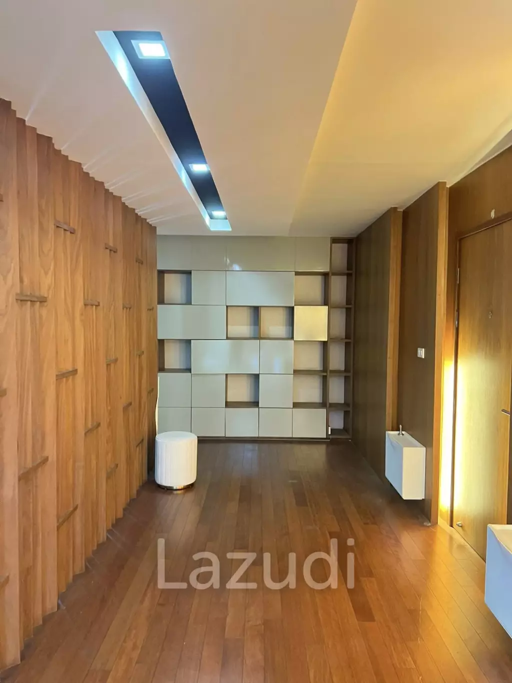 6 Bed 5 Bath 295 SQ.M Belle Grand Rama 9