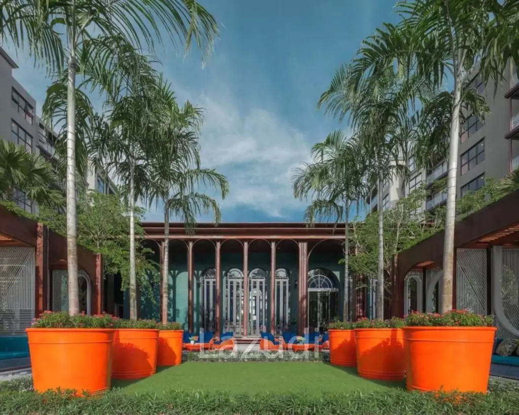 La Habana Hua Hin: 8 floor, bright condo for sale