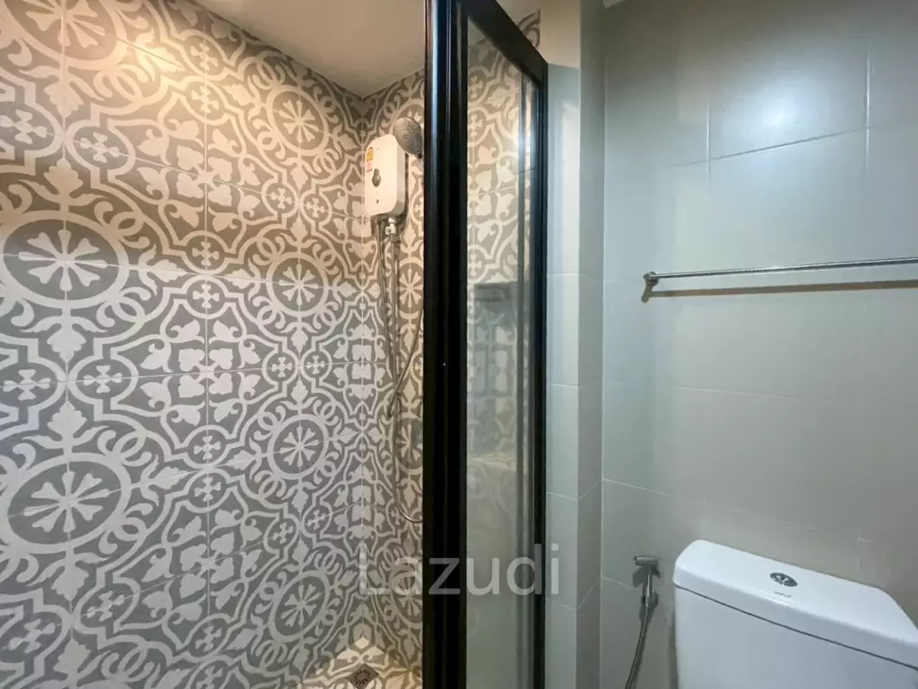 La Habana Hua Hin: 8 floor, bright condo for sale