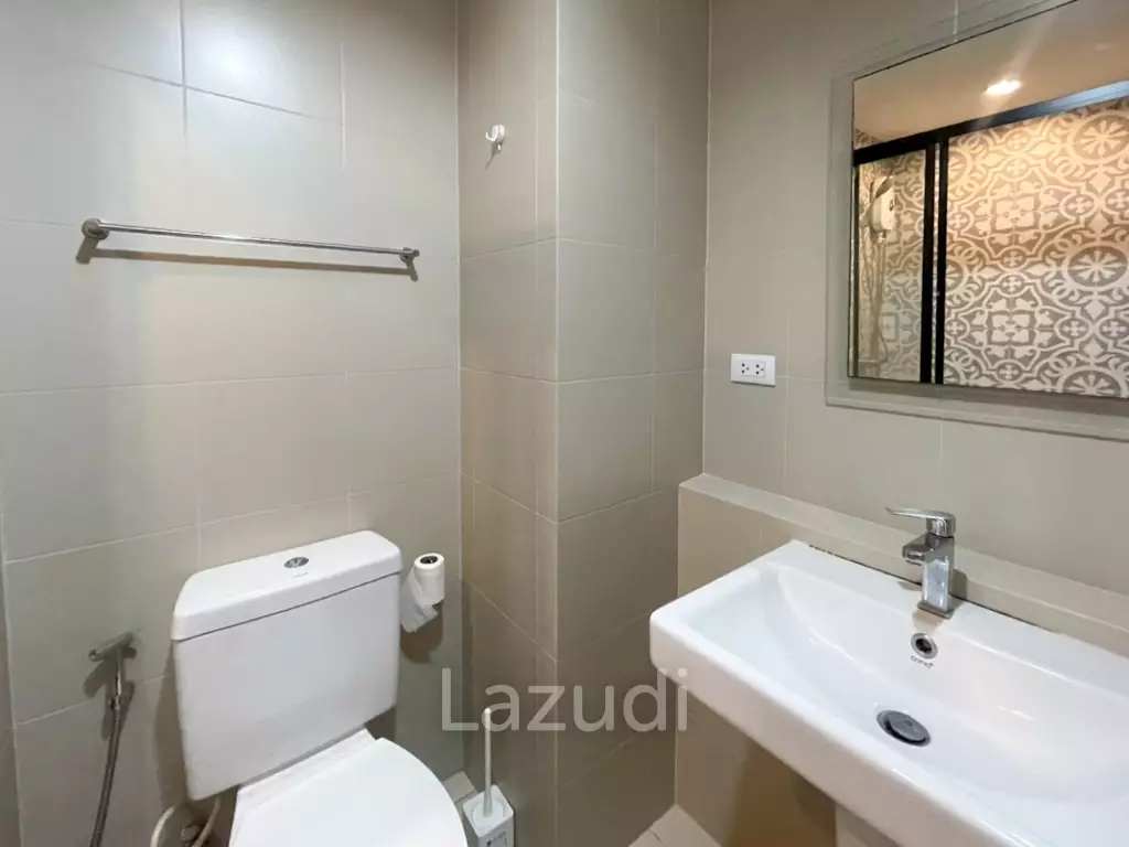 La Habana Hua Hin: 8 floor, bright condo for sale