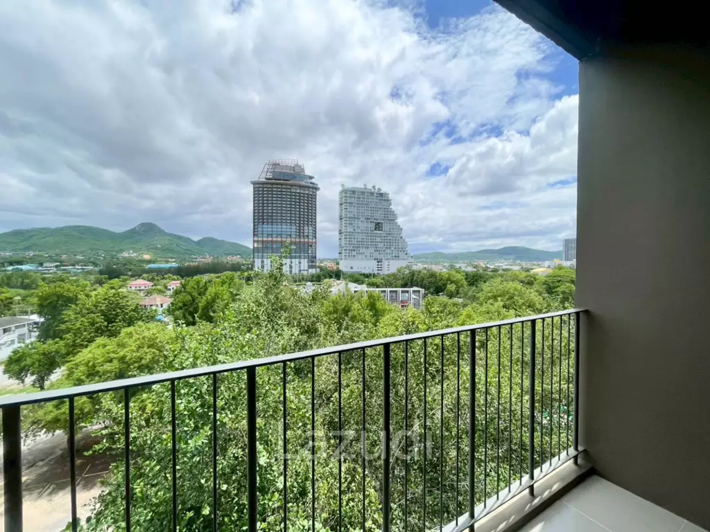 La Habana Hua Hin: 8 floor, bright condo for sale
