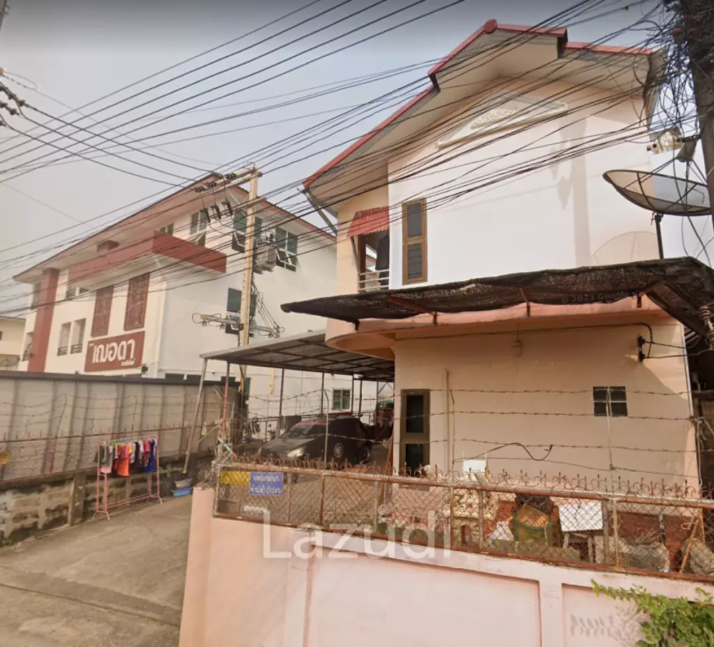 ขายหอพัก 16 ห้องในเมืองเชียงรายใกล้กับสถานศึกษาและย่านธุรกิจ