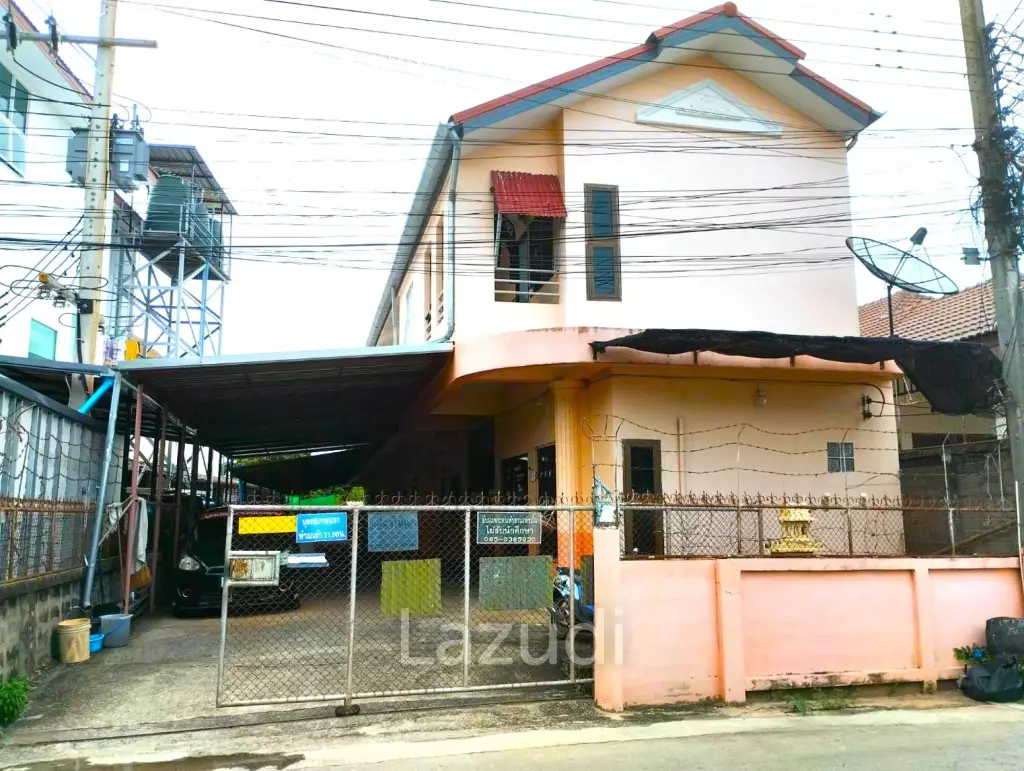 ขายหอพัก 16 ห้องในเมืองเชียงรายใกล้กับสถานศึกษาและย่านธุรกิจ