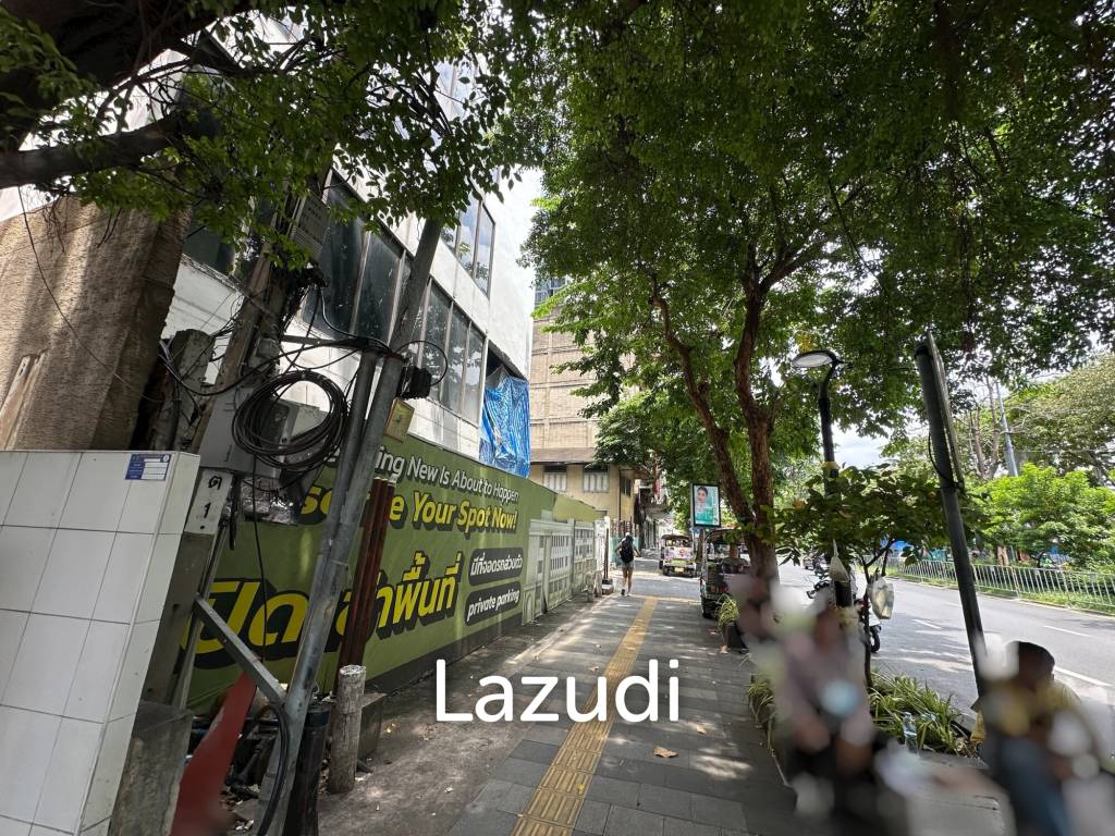 Prime Retail Space for Restaurant in Si Lom Bangkok