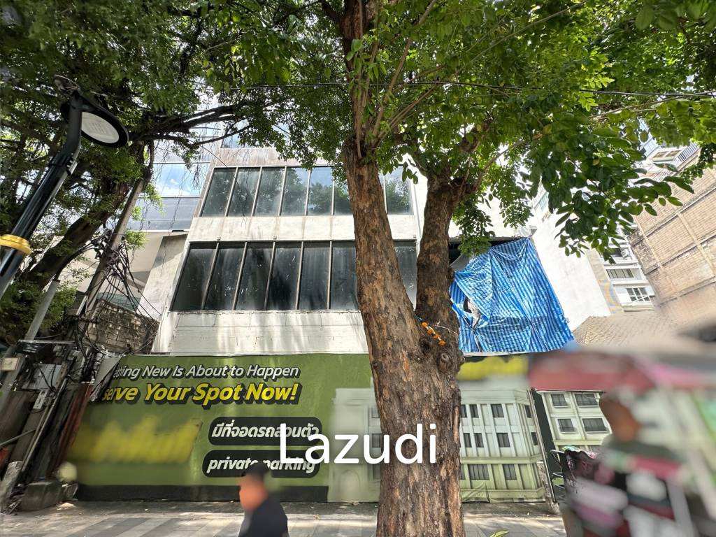 Prime Retail Space for Restaurant in Si Lom Bangkok