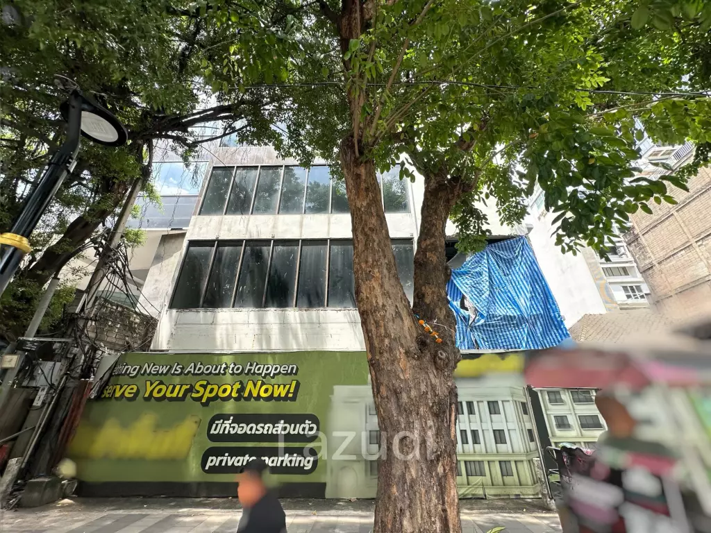 Prime Retail Space for Restaurant in Si Lom Bangkok