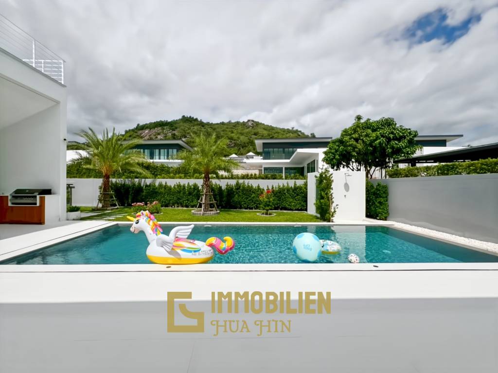 4 Schlafzimmer + 4 Bäder / 184 qm Wohnfläche / Pool