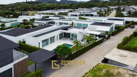 4 Schlafzimmer + 4 Bäder / 184 qm Wohnfläche / Pool