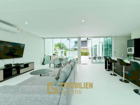 4 Schlafzimmer + 4 Bäder / 184 qm Wohnfläche / Pool