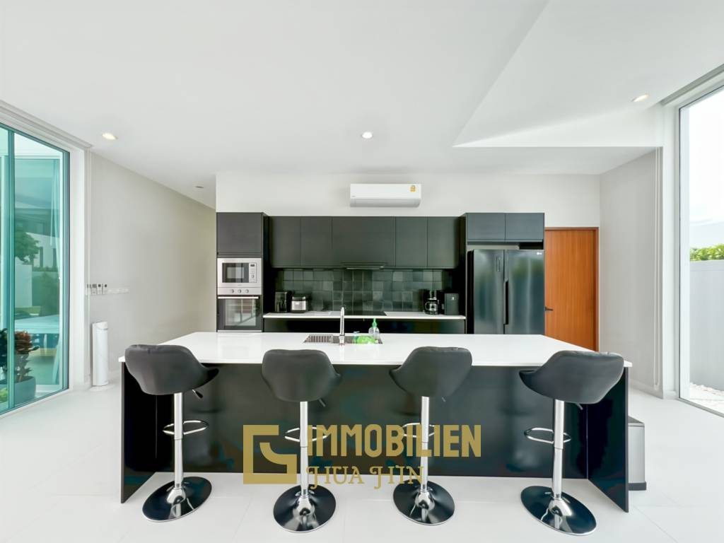 4 Schlafzimmer + 4 Bäder / 184 qm Wohnfläche / Pool