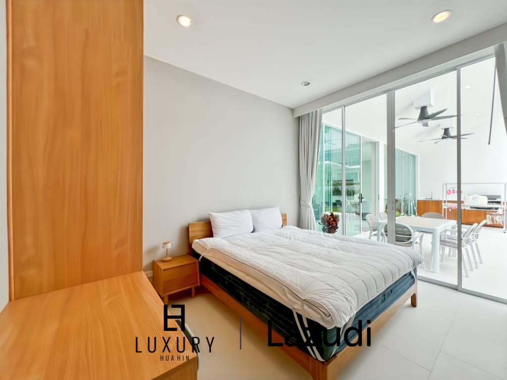 Mountain View 4-Bed Pool Villa in Phu Montra K-Haad Hua Hin