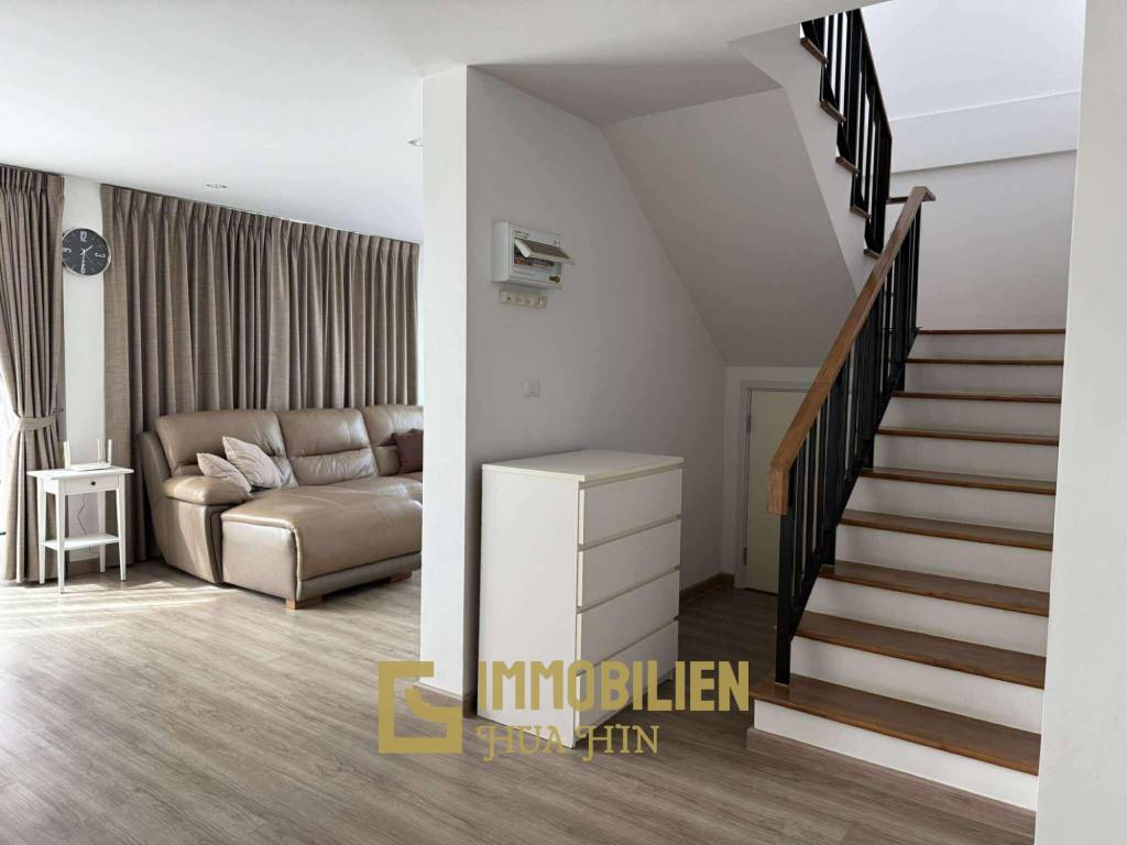 Voll möbliert / 3 Schlafzimmer / Gemeinschaftspool + Fitness