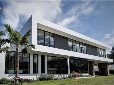 Kao Tao : Great Design 2 storey 4 bed pool villa over looking Golf Course and 2 mins walk to the Beach
