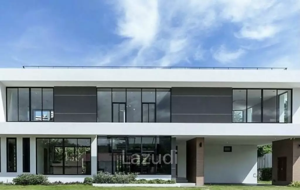 Kao Tao : Great Design 2 storey 4 bed pool villa over looking Golf Course and 2 mins walk to the Beach