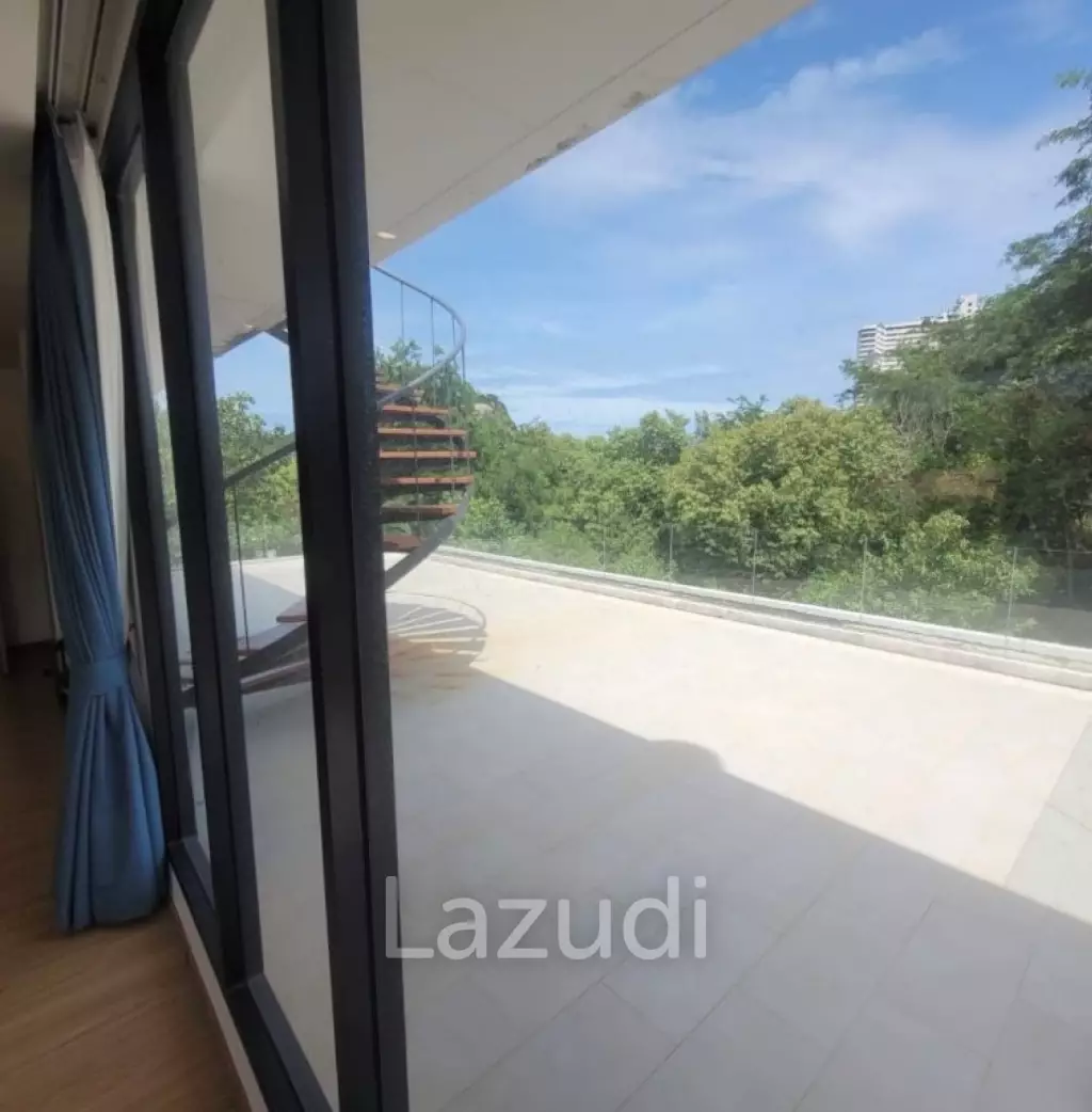 Kao Tao : Great Design 2 storey 4 bed pool villa over looking Golf Course and 2 mins walk to the Beach