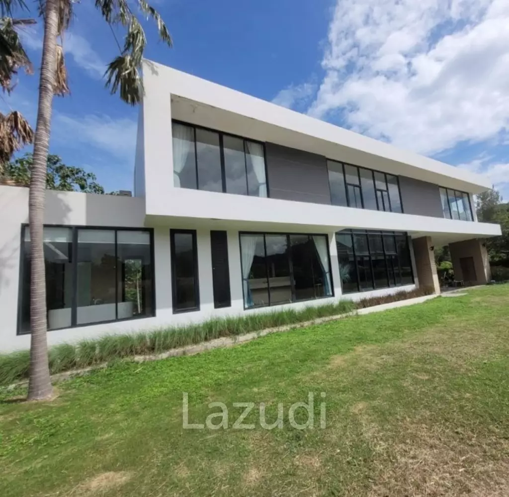 Kao Tao : Great Design 2 storey 4 bed pool villa over looking Golf Course and 2 mins walk to the Beach
