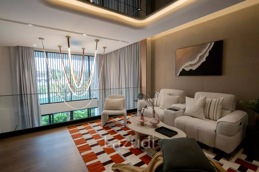 4 Bedrooms 6 Bathrooms 505 SQ.M. Veera Grand Pattaya