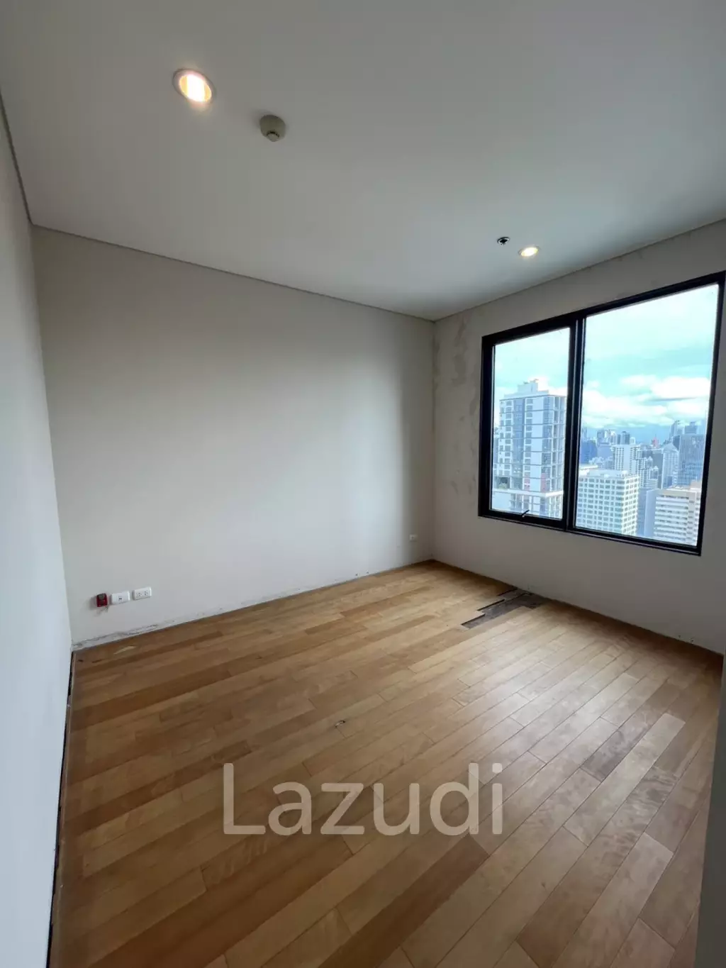 Luxurious 5-Bed Condo at Villa Asoke Bangkok