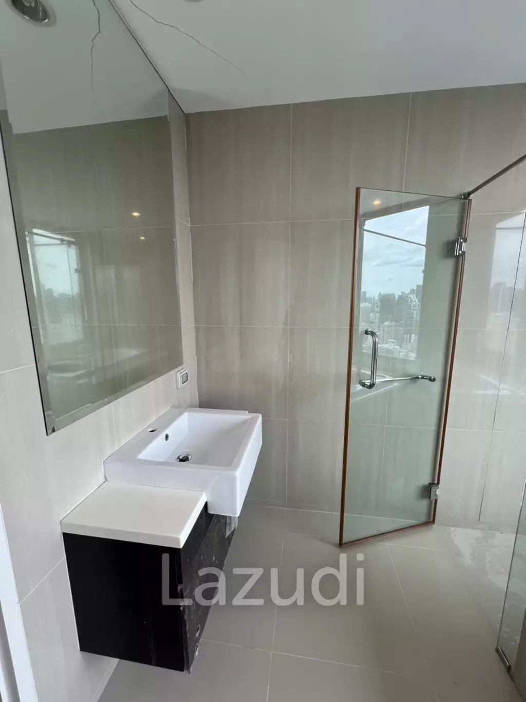 Luxurious 5-Bed Condo at Villa Asoke Bangkok