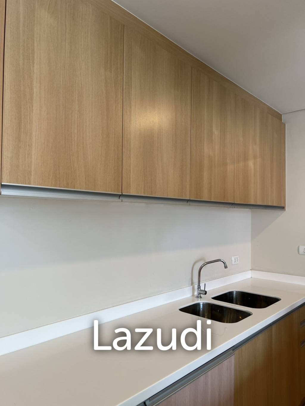 Luxurious 5-Bed Condo at Villa Asoke Bangkok