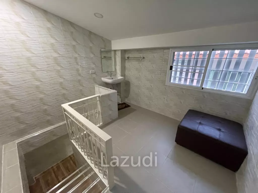 Commercial Townhouse for rent in Bang Rak Bangkok