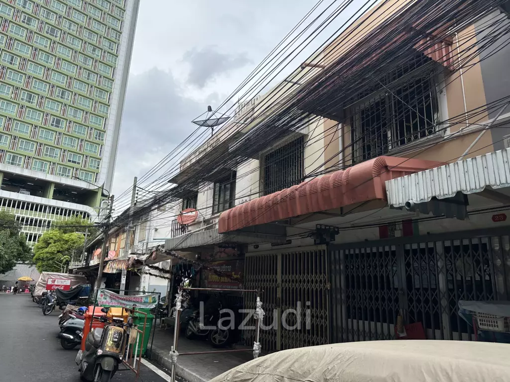 Commercial Townhouse for rent in Bang Rak Bangkok