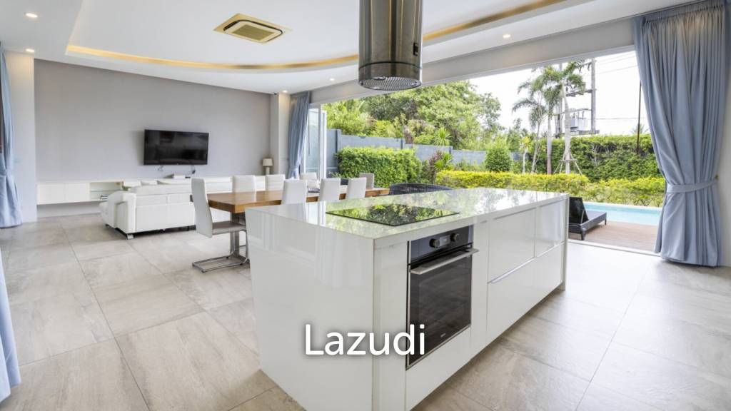 Modern Standalone 3-Bedroom Pool Villa for Sale in Soi Pasak
