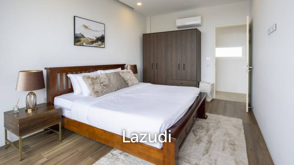Modern Standalone 3-Bedroom Pool Villa for Sale in Soi Pasak