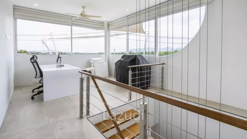 Modern Standalone 3-Bedroom Pool Villa for Sale in Soi Pasak