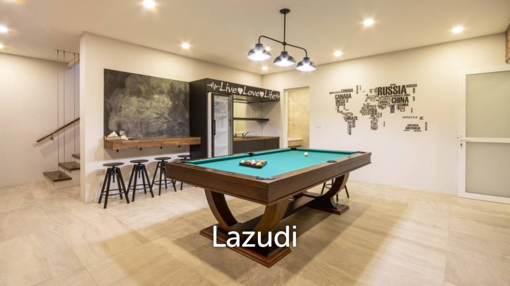 Modern Standalone 3-Bedroom Pool Villa for Sale in Soi Pasak
