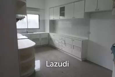 2 ห้องนอน 2 ห้องน้ำ 179 ตรม สมพงษ์ คอนโดเทล