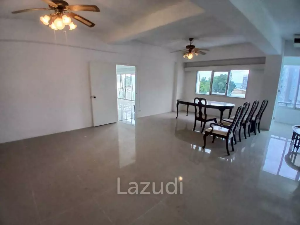2 Bedrooms 2 Bathrooms 179 SQ.M. Somphong Condotel