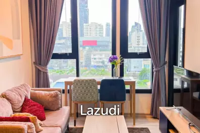 30 sqm 1 Bedroom Condo on 6th Floor at XT Ekkamai, Khlong Tan Nuea Bangkok