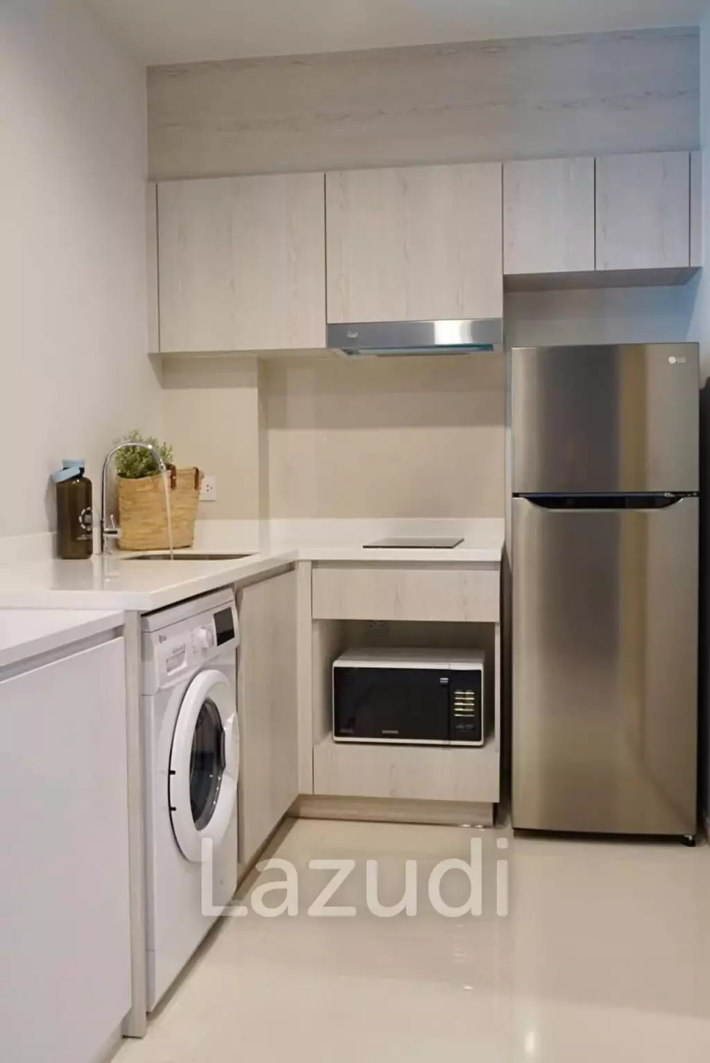 1 Bed 1 Bath  35 SQ.M Life One Wireless