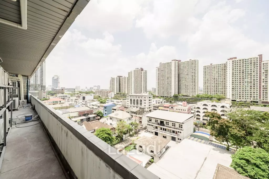 Premium Fully Furnished Office in Huai Khwang